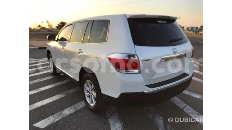 Big with watermark toyota highlander maseru import dubai 14566