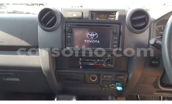 Buy Used Toyota Land Cruiser White Car in Maseru in Maseru Buy Used Toyota Land Cruiser White Car in Maseru in Maseru
