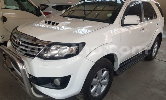 Sayi Na hannu Toyota Fortuner White Mota in Maseru a Maseru Sayi Na hannu Toyota Fortuner White Mota in Maseru a Maseru