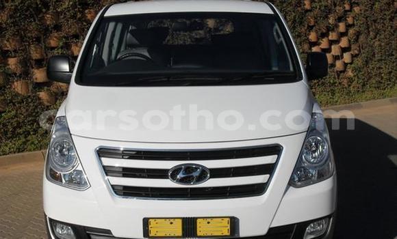 Acheter Occasion Voiture Hyundai H1 Blanc à Maseru, Maseru Acheter Occasion Voiture Hyundai H1 Blanc à Maseru, Maseru