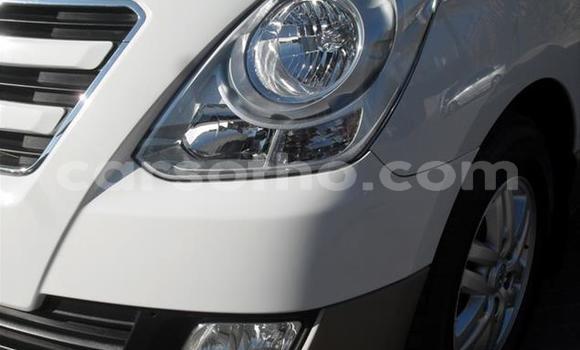 Acheter Occasion Voiture Hyundai H1 Blanc à Maseru, Maseru Acheter Occasion Voiture Hyundai H1 Blanc à Maseru, Maseru