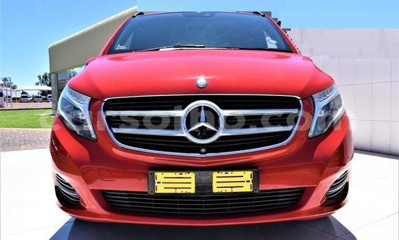 Sayi Na hannu Mercedes-Benz V-klasse Red Mota in Hlotse a Leribe Sayi Na hannu Mercedes-Benz V-klasse Red Mota in Hlotse a Leribe