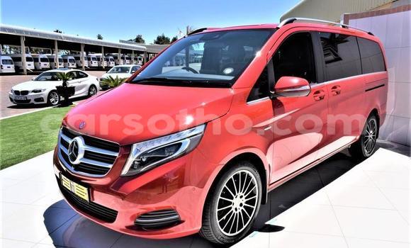 Sayi Na hannu Mercedes-Benz V-klasse Red Mota in Hlotse a Leribe Sayi Na hannu Mercedes-Benz V-klasse Red Mota in Hlotse a Leribe