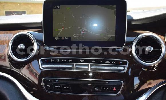 Sayi Na hannu Mercedes-Benz V-klasse Red Mota in Hlotse a Leribe Sayi Na hannu Mercedes-Benz V-klasse Red Mota in Hlotse a Leribe