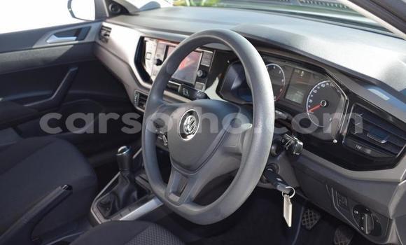اشتري مستعمل Volkswagen Polo White سيارة في Hlotse في Leribe اشتري مستعمل Volkswagen Polo White سيارة في Hlotse في Leribe