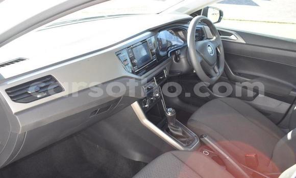 اشتري مستعمل Volkswagen Polo White سيارة في Hlotse في Leribe اشتري مستعمل Volkswagen Polo White سيارة في Hlotse في Leribe