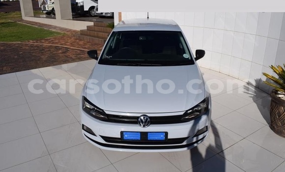 اشتري مستعمل Volkswagen Polo White سيارة في Hlotse في Leribe اشتري مستعمل Volkswagen Polo White سيارة في Hlotse في Leribe