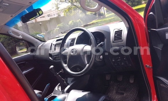 Acheter Occasion Voiture Toyota Hilux Rouge à Butha–Buthe, Thaba-Tseka Acheter Occasion Voiture Toyota Hilux Rouge à Butha–Buthe, Thaba-Tseka