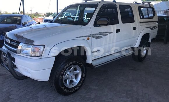 Sayi Na hannu Toyota Hilux White Mota in Butha–Buthe a Thaba-Tseka Sayi Na hannu Toyota Hilux White Mota in Butha–Buthe a Thaba-Tseka