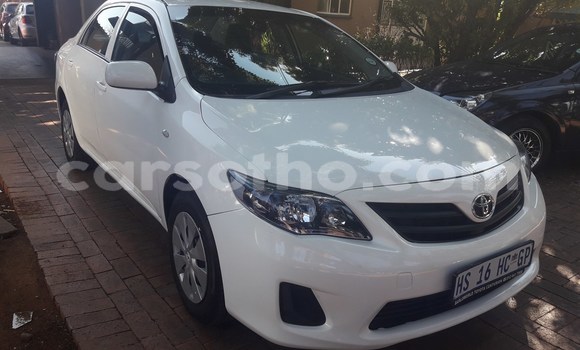 Sayi Na hannu Toyota Corolla White Mota in Butha–Buthe a Thaba-Tseka Sayi Na hannu Toyota Corolla White Mota in Butha–Buthe a Thaba-Tseka