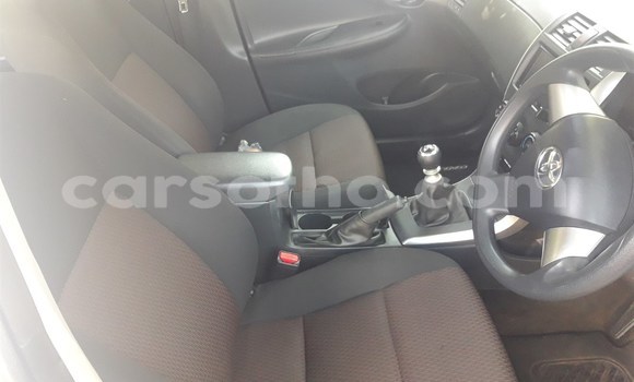 Sayi Na hannu Toyota Corolla White Mota in Butha–Buthe a Thaba-Tseka Sayi Na hannu Toyota Corolla White Mota in Butha–Buthe a Thaba-Tseka