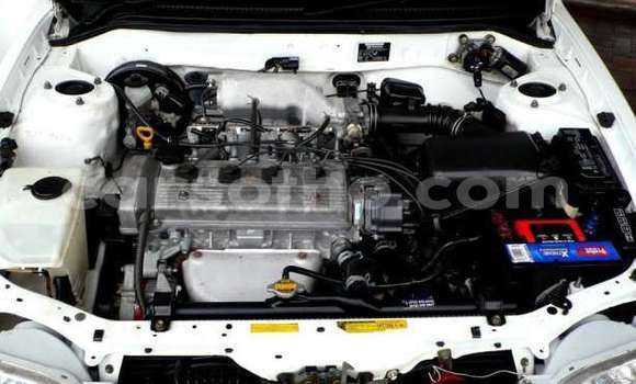 Sayi Na hannu Toyota Corolla White Mota in Butha–Buthe a Thaba-Tseka Sayi Na hannu Toyota Corolla White Mota in Butha–Buthe a Thaba-Tseka