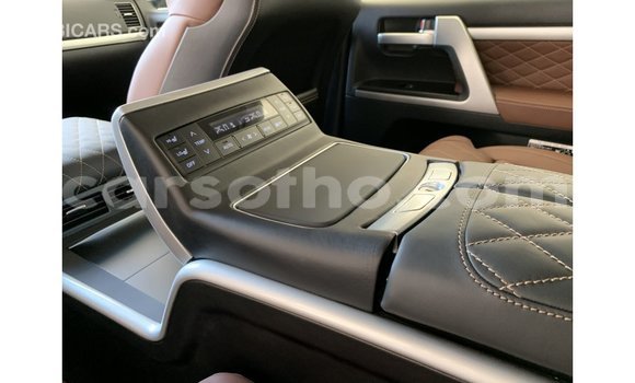 Sayi Imported Toyota Land Cruiser Black Mota in Import - Dubai a Maseru Sayi Imported Toyota Land Cruiser Black Mota in Import - Dubai a Maseru