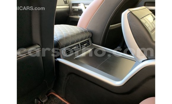 Sayi Imported Toyota Land Cruiser Black Mota in Import - Dubai a Maseru Sayi Imported Toyota Land Cruiser Black Mota in Import - Dubai a Maseru