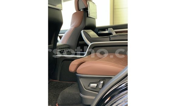 Sayi Imported Toyota Land Cruiser Black Mota in Import - Dubai a Maseru Sayi Imported Toyota Land Cruiser Black Mota in Import - Dubai a Maseru