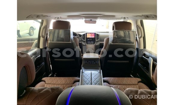 Sayi Imported Toyota Land Cruiser Black Mota in Import - Dubai a Maseru Sayi Imported Toyota Land Cruiser Black Mota in Import - Dubai a Maseru