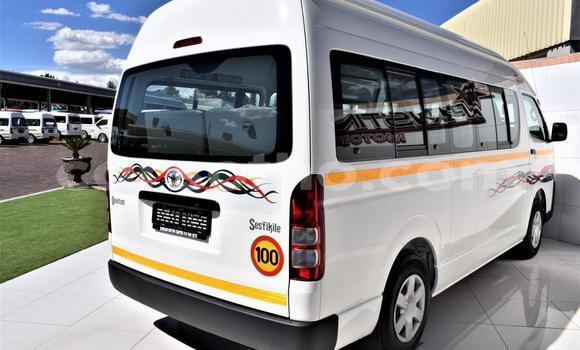 Acheter Occasion Voiture Toyota Hiace Blanc à Butha–Buthe, Thaba-Tseka Acheter Occasion Voiture Toyota Hiace Blanc à Butha–Buthe, Thaba-Tseka