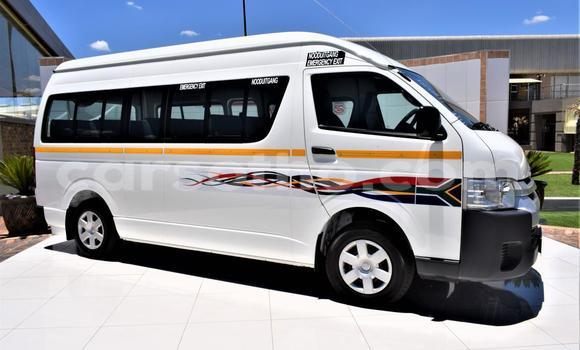 Acheter Occasion Voiture Toyota Hiace Blanc à Butha–Buthe, Thaba-Tseka Acheter Occasion Voiture Toyota Hiace Blanc à Butha–Buthe, Thaba-Tseka