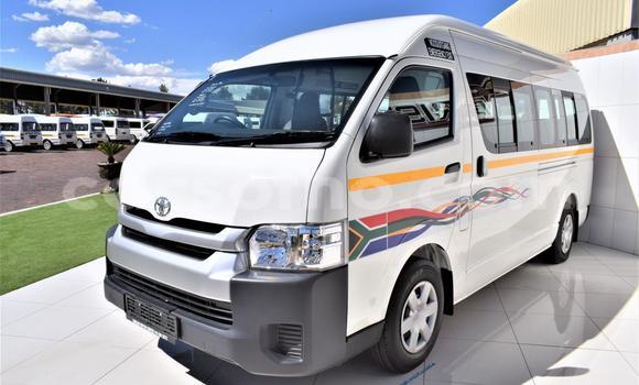 Acheter Occasion Voiture Toyota Hiace Blanc à Butha–Buthe, Thaba-Tseka Acheter Occasion Voiture Toyota Hiace Blanc à Butha–Buthe, Thaba-Tseka