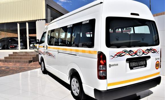 Acheter Occasion Voiture Toyota Hiace Blanc à Butha–Buthe, Thaba-Tseka Acheter Occasion Voiture Toyota Hiace Blanc à Butha–Buthe, Thaba-Tseka