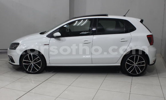 Buy Used Volkswagen Polo Green Car in Maputsoa in Leribe Buy Used Volkswagen Polo Green Car in Maputsoa in Leribe