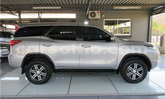 Buy Used Toyota Fortuner Red Car in Mohale's Hoek in Mohale's Hoek Buy Used Toyota Fortuner Red Car in Mohale's Hoek in Mohale's Hoek