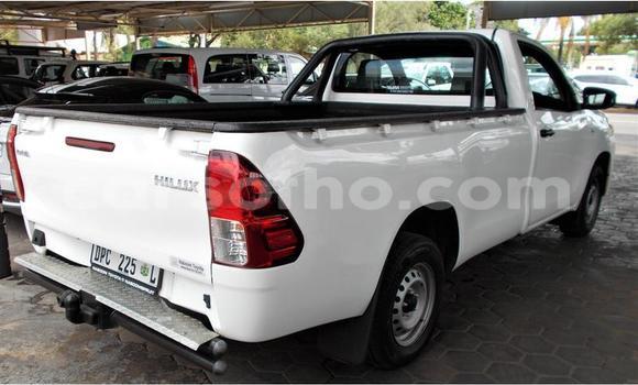 Buy Used Toyota Hilux White Car in Butha–Buthe in Thaba-Tseka Buy Used Toyota Hilux White Car in Butha–Buthe in Thaba-Tseka