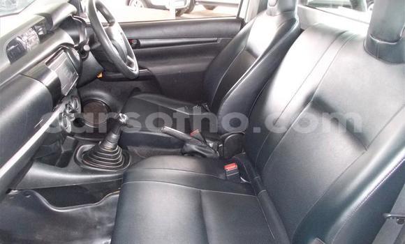 Buy Used Toyota Hilux White Car in Butha–Buthe in Thaba-Tseka Buy Used Toyota Hilux White Car in Butha–Buthe in Thaba-Tseka