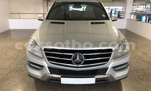 Buy Used Mercedes-Benz M–Class Red Car in Mohale's Hoek in Mohale's Hoek Buy Used Mercedes-Benz M–Class Red Car in Mohale's Hoek in Mohale's Hoek