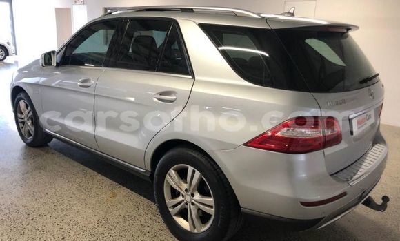 Buy Used Mercedes-Benz M–Class Red Car in Mohale's Hoek in Mohale's Hoek Buy Used Mercedes-Benz M–Class Red Car in Mohale's Hoek in Mohale's Hoek