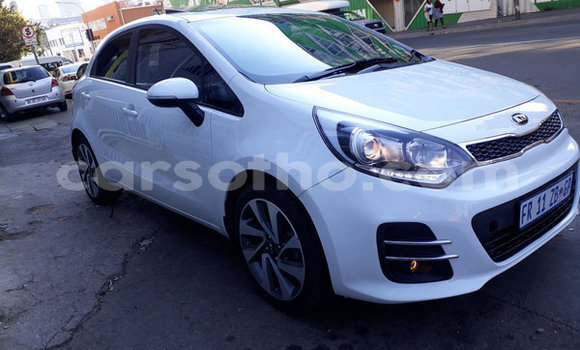 Buy Used Kia Rio Green Car in Hlotse in Leribe Buy Used Kia Rio Green Car in Hlotse in Leribe