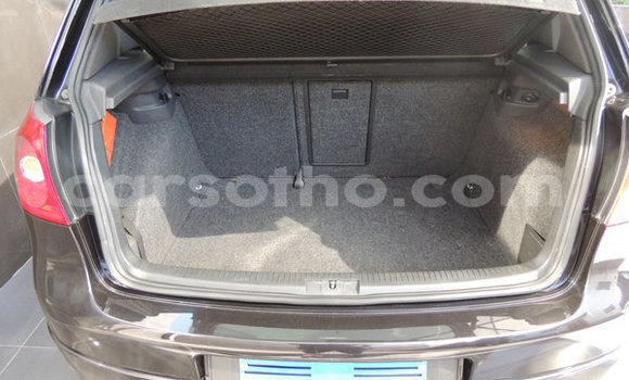 Buy Used Volkswagen Golf Beige Car in Maputsoa in Leribe Buy Used Volkswagen Golf Beige Car in Maputsoa in Leribe