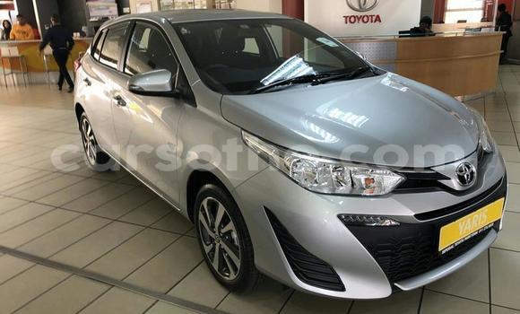 Sayi Na hannu Toyota Yaris Silver Mota in Mafeteng a Mafeteng Sayi Na hannu Toyota Yaris Silver Mota in Mafeteng a Mafeteng