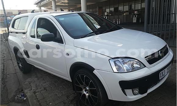 Sayi Na hannu Opel Corsa White Mota in Maseru a Maseru Sayi Na hannu Opel Corsa White Mota in Maseru a Maseru