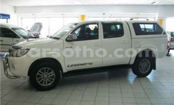 اشتري مستعمل Toyota Hilux White سيارة في Butha Buthe في Butha-Buthe اشتري مستعمل Toyota Hilux White سيارة في Butha Buthe في Butha-Buthe