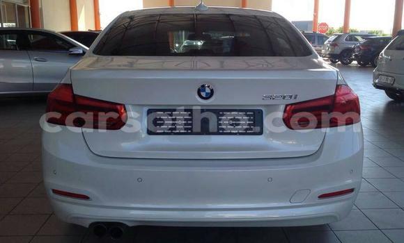 Sayi Na hannu BMW 3–Series White Mota in Maseru a Maseru Sayi Na hannu BMW 3–Series White Mota in Maseru a Maseru