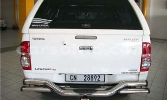 اشتري مستعمل Toyota Hilux White سيارة في Butha Buthe في Butha-Buthe اشتري مستعمل Toyota Hilux White سيارة في Butha Buthe في Butha-Buthe
