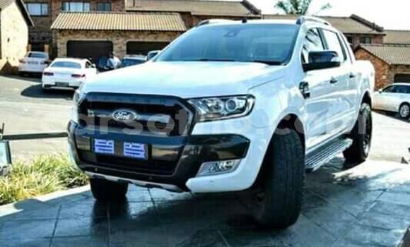 Sayi Na hannu Ford Ranger White Mota in Maseru a Maseru Sayi Na hannu Ford Ranger White Mota in Maseru a Maseru