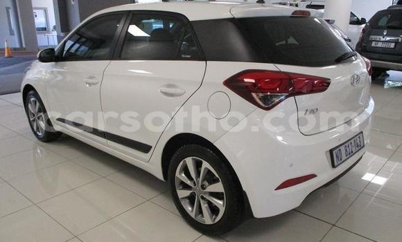 Buy Used Hyundai i20 White Car in Maseru in Maseru Buy Used Hyundai i20 White Car in Maseru in Maseru