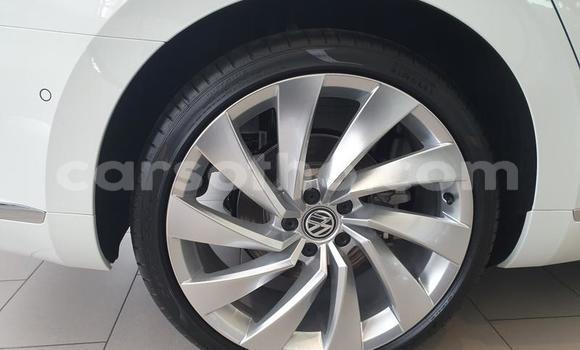 Sayi Na hannu Volkswagen Arteon White Mota in Butha Buthe a Butha-Buthe Sayi Na hannu Volkswagen Arteon White Mota in Butha Buthe a Butha-Buthe