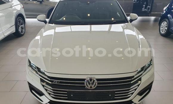 Sayi Na hannu Volkswagen Arteon White Mota in Butha Buthe a Butha-Buthe Sayi Na hannu Volkswagen Arteon White Mota in Butha Buthe a Butha-Buthe