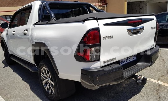 اشتري مستعمل Toyota Hilux White سيارة في Butha Buthe في Butha-Buthe اشتري مستعمل Toyota Hilux White سيارة في Butha Buthe في Butha-Buthe