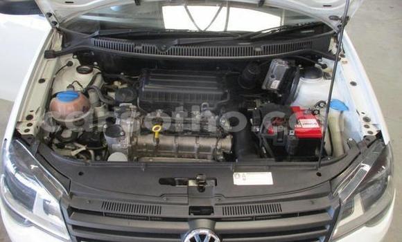 Sayi Na hannu Volkswagen Polo White Mota in Butha Buthe a Butha-Buthe Sayi Na hannu Volkswagen Polo White Mota in Butha Buthe a Butha-Buthe