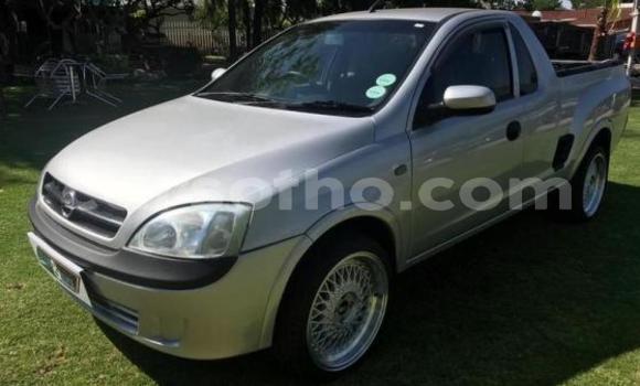Sayi Na hannu Opel Corsa White Mota in Maseru a Maseru Sayi Na hannu Opel Corsa White Mota in Maseru a Maseru