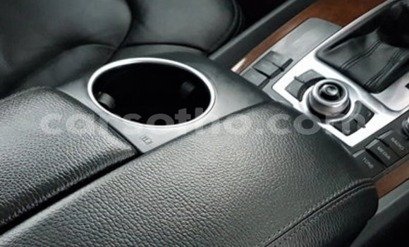 Sayi Imported Audi Q7 Silver Mota in Maseru a Maseru Sayi Imported Audi Q7 Silver Mota in Maseru a Maseru