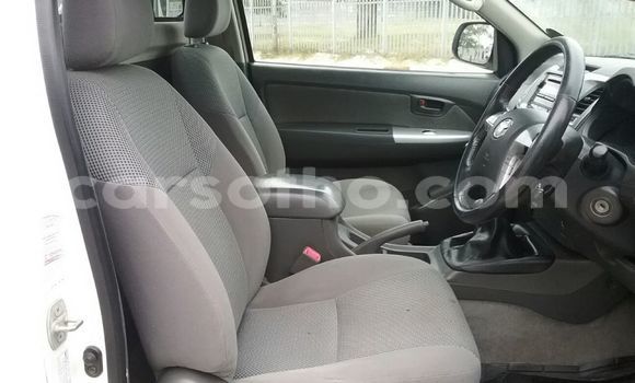 اشتري مستعمل Toyota Hilux Green سيارة في Maseru في Maseru اشتري مستعمل Toyota Hilux Green سيارة في Maseru في Maseru