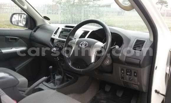 اشتري مستعمل Toyota Hilux Green سيارة في Maseru في Maseru اشتري مستعمل Toyota Hilux Green سيارة في Maseru في Maseru