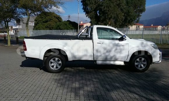 اشتري مستعمل Toyota Hilux Green سيارة في Maseru في Maseru اشتري مستعمل Toyota Hilux Green سيارة في Maseru في Maseru