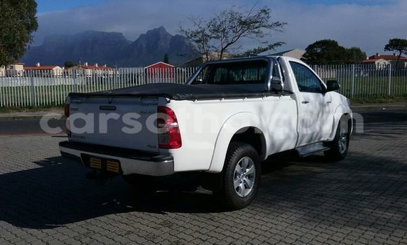 اشتري مستعمل Toyota Hilux Green سيارة في Maseru في Maseru اشتري مستعمل Toyota Hilux Green سيارة في Maseru في Maseru