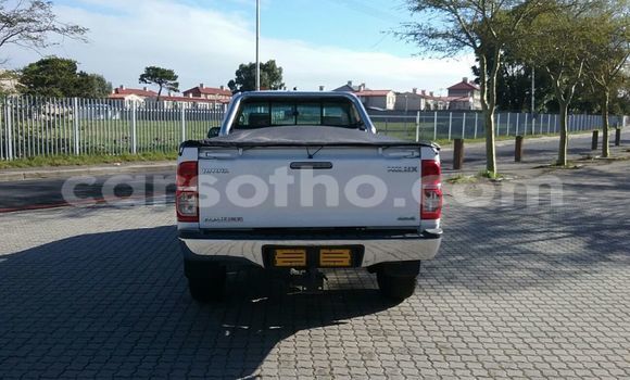 اشتري مستعمل Toyota Hilux Green سيارة في Maseru في Maseru اشتري مستعمل Toyota Hilux Green سيارة في Maseru في Maseru